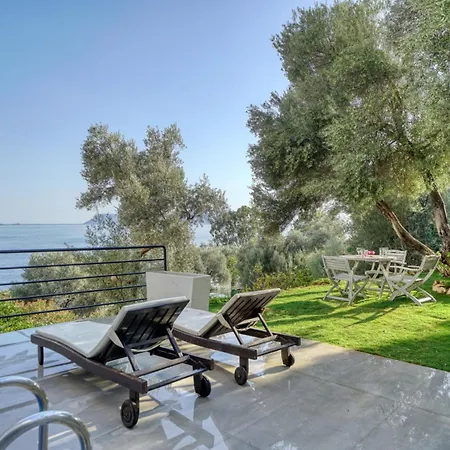Apartment Bluenook Suites