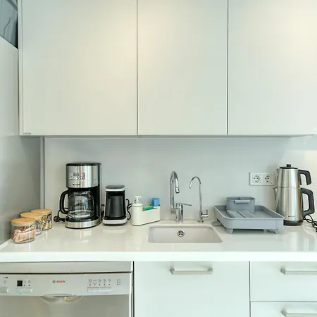 Bluenook Suites Apartment
