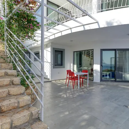 Bluenook Suites Apartment