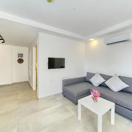 Bluenook Suites