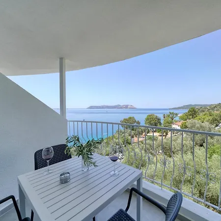 Bluenook Suites