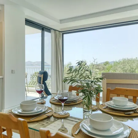 Bluenook Suites