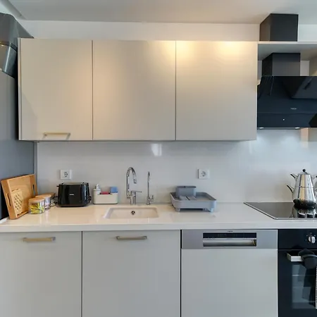 Bluenook Suites