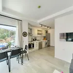Bluenook Apartman *